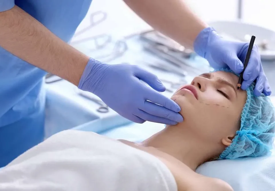 Consulting a Plastic Surgeon for a Complete Transformation