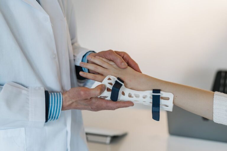 Benefits of Specialized Orthopedic Clinics for Joint Care