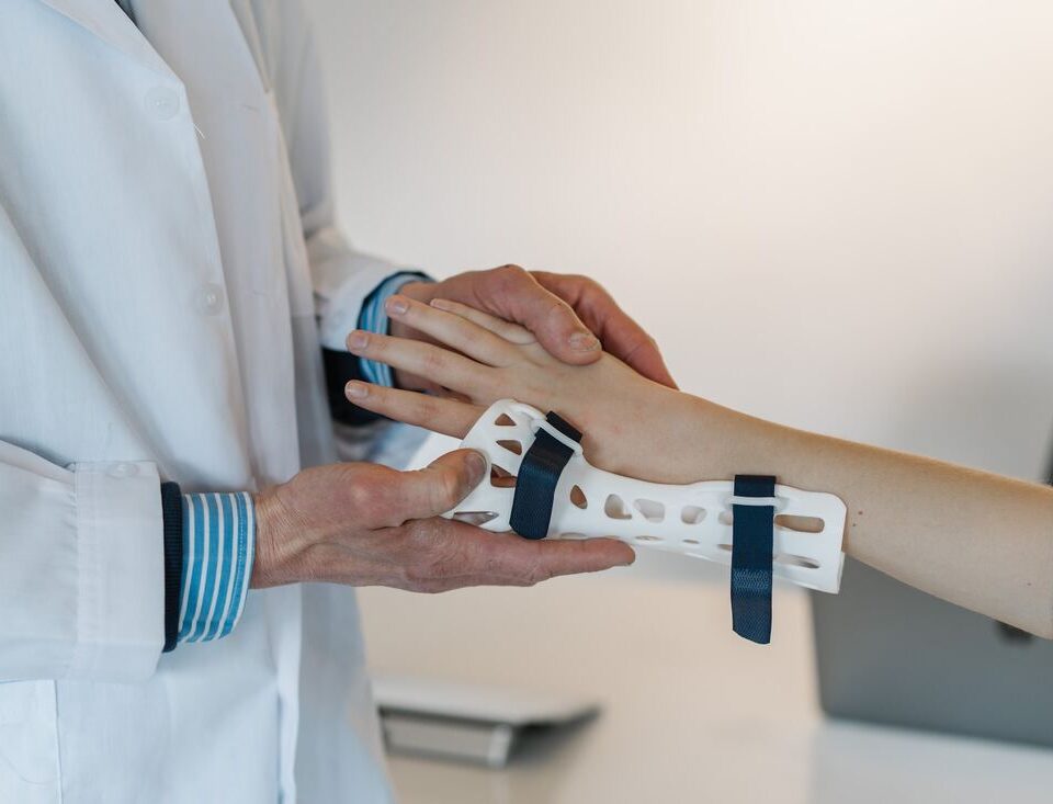 Benefits of Specialized Orthopedic Clinics for Joint Care