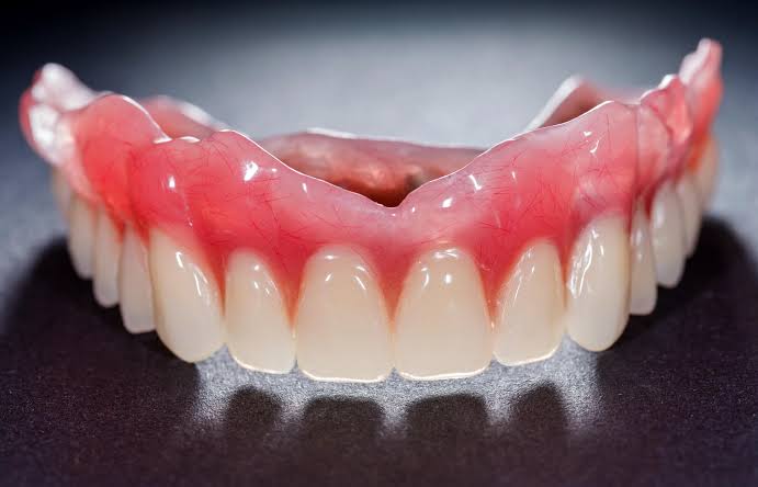 Choosing the Right Type of Dentures