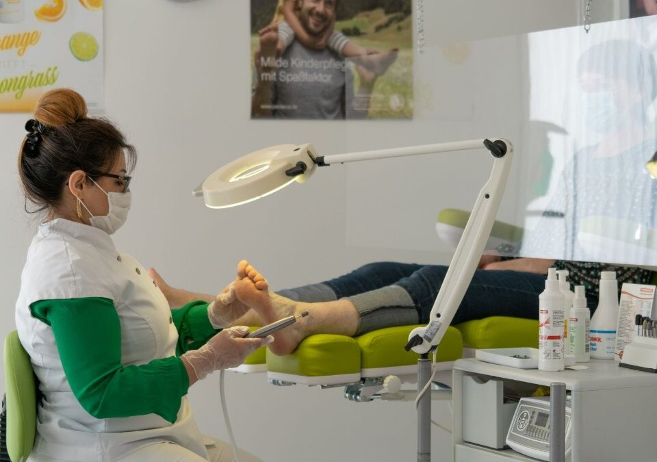 When To See a Podiatrist for Foot Pain